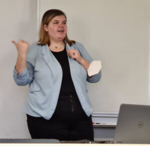 Read more about the article Amerikanerin Holly-Anne Grell 